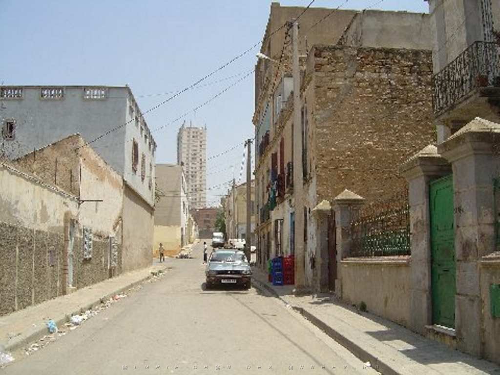 408 RUE ILE DE FRANCE ORAN 2005.jpg